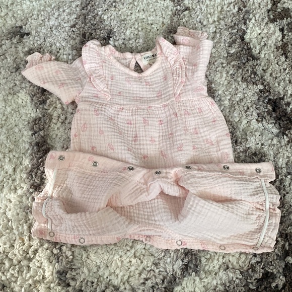 3/$15 SALE RABBIT + BEAR ORGANIC COTTON PINK LEAF JUMPER 0-3 MONTHS - Picture 5 of 6